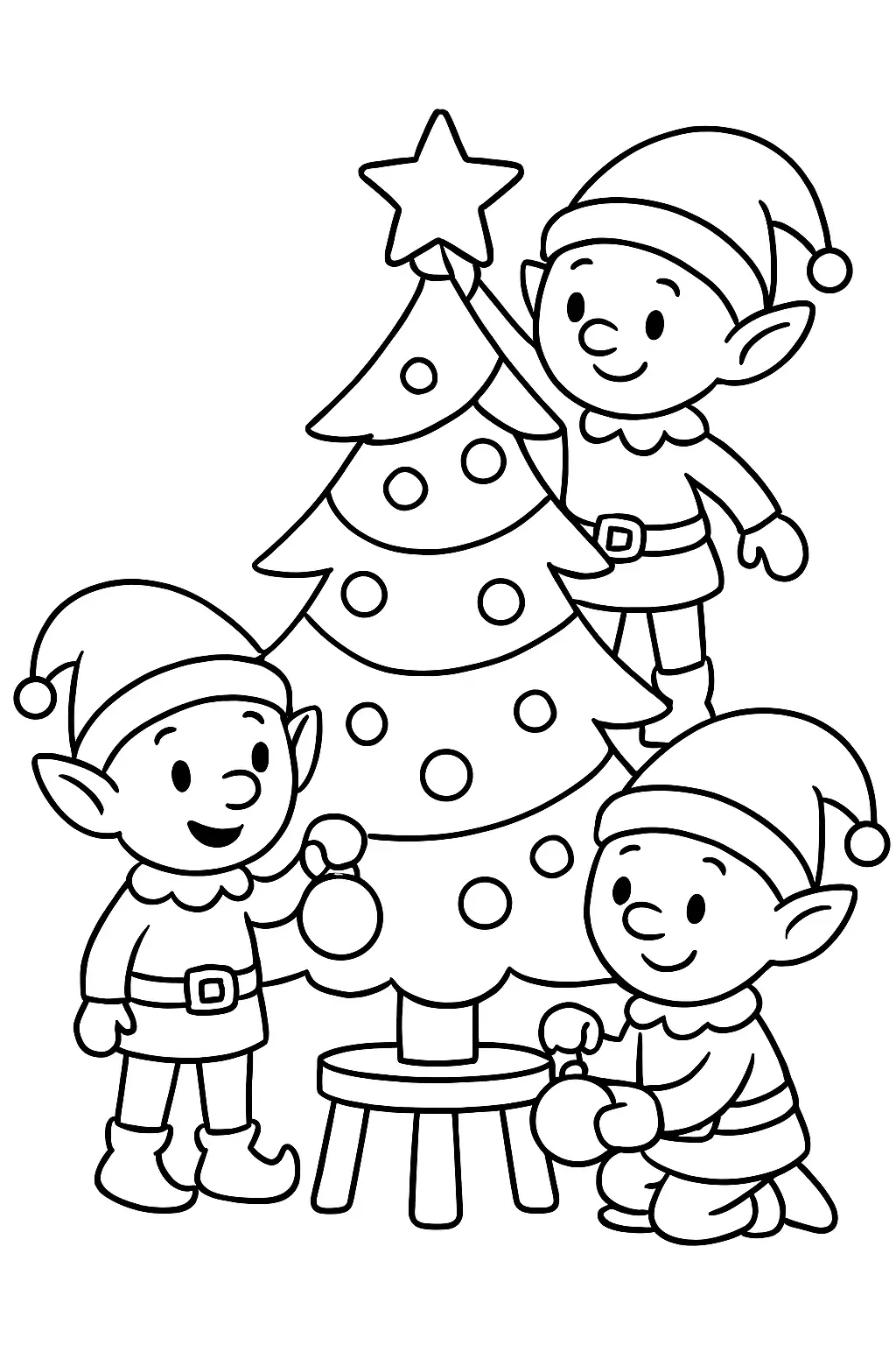 Lutins décorant un sapin, joyeusement, page de coloriage noir et blanc avec contours épais.